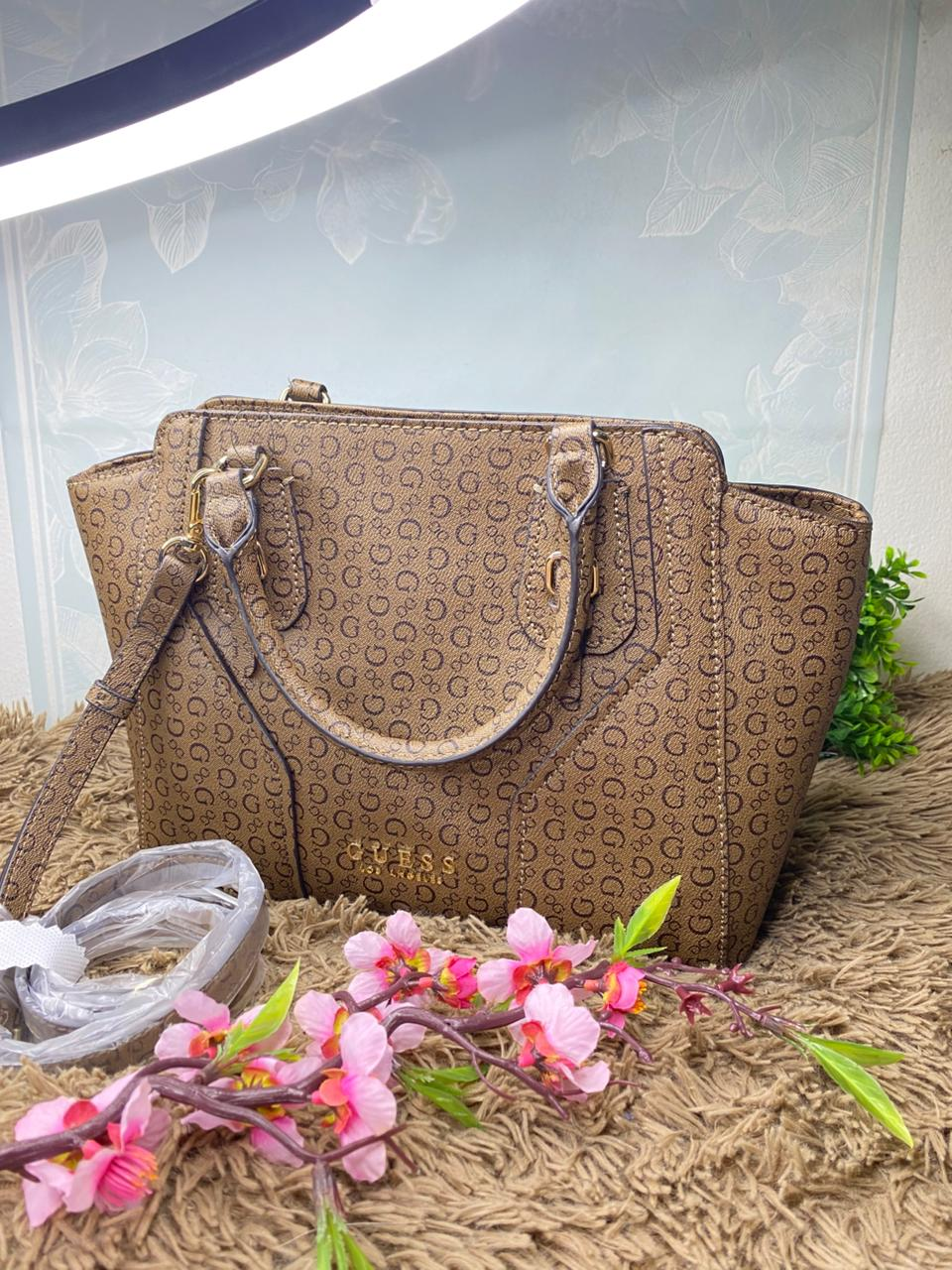 CARTERA GUESS