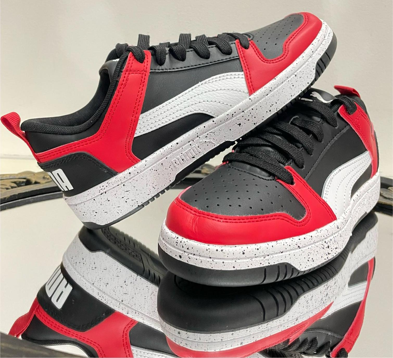 TENIS PUMA PLANTILLA BLANCA CON PINTAS NEGRAS