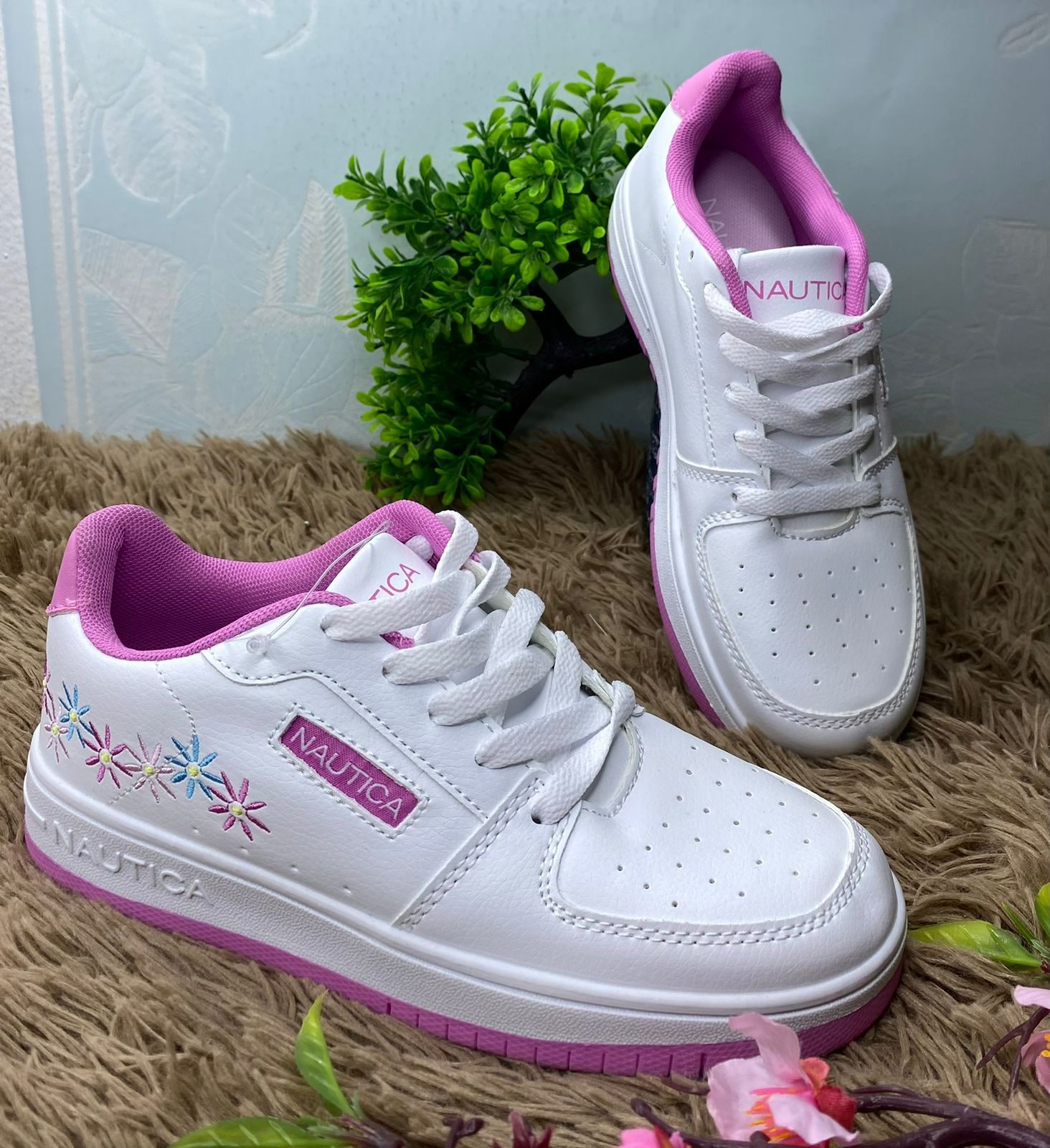 TENIS NAUTICA CON FLORES