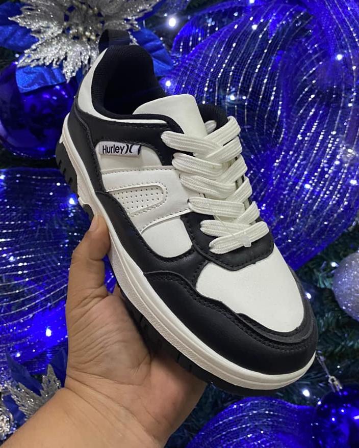 TENIS HURLEY PEQUEÑOS BLANCO Y NEGRO