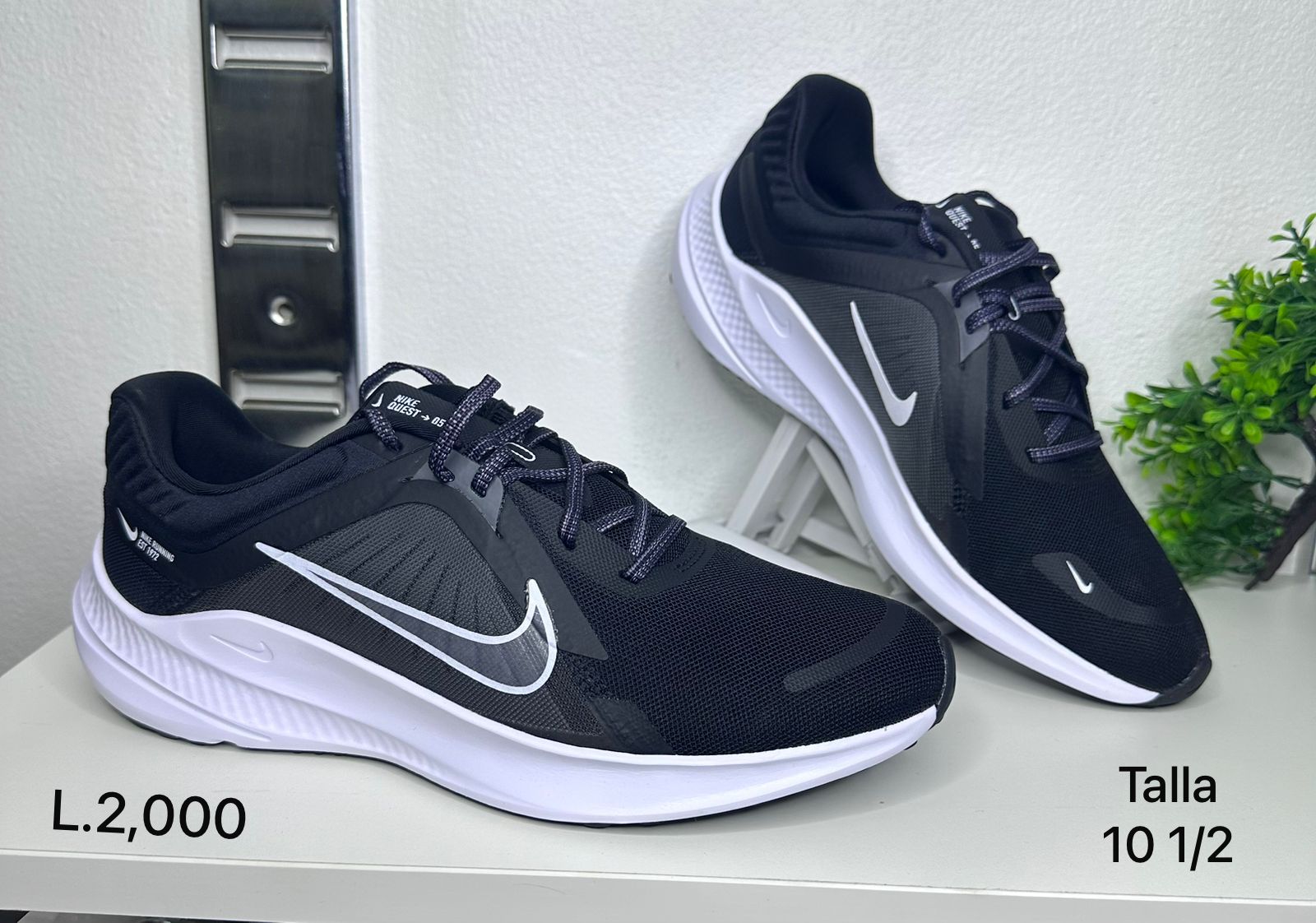 NIKE