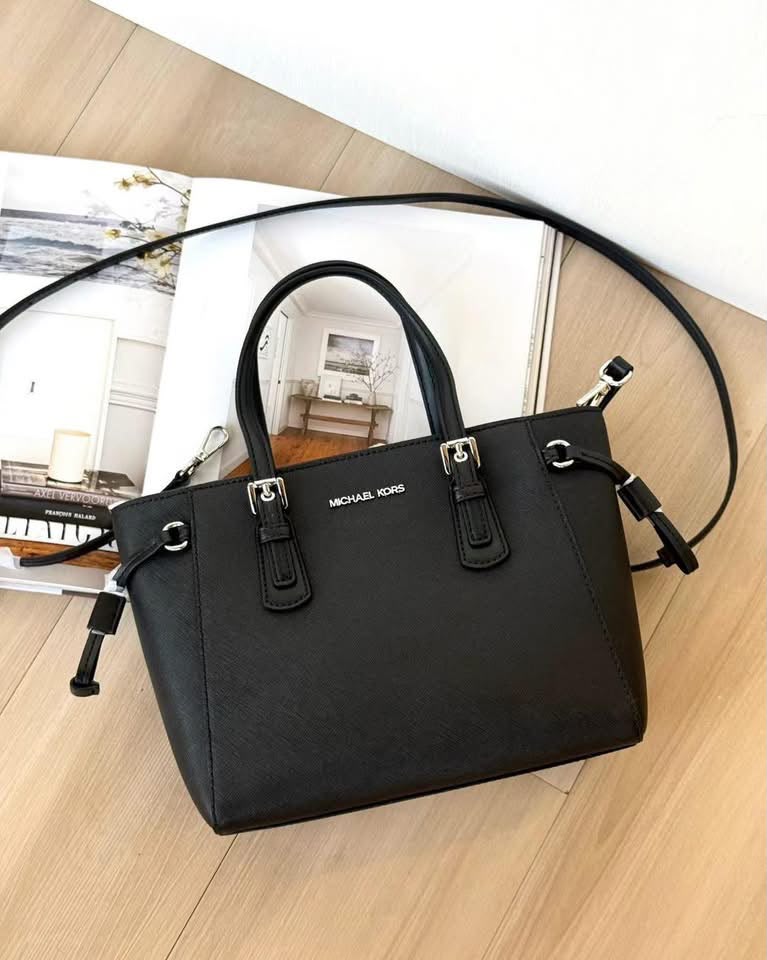 CARTERA MICHAEL KORS NEGRA PEQUEÑA